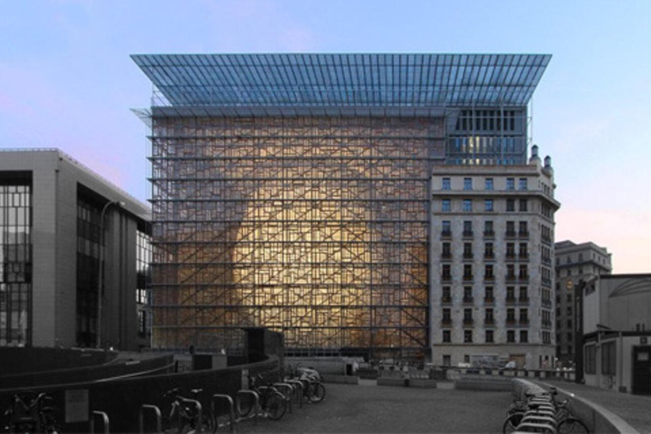 Alte Fenster als zweite Haut, Europarat, Brüssel (Foto: Philippe Samyn Architekten)